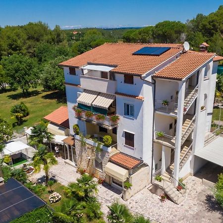 Apartments Lori Poreč Exteriér fotografie